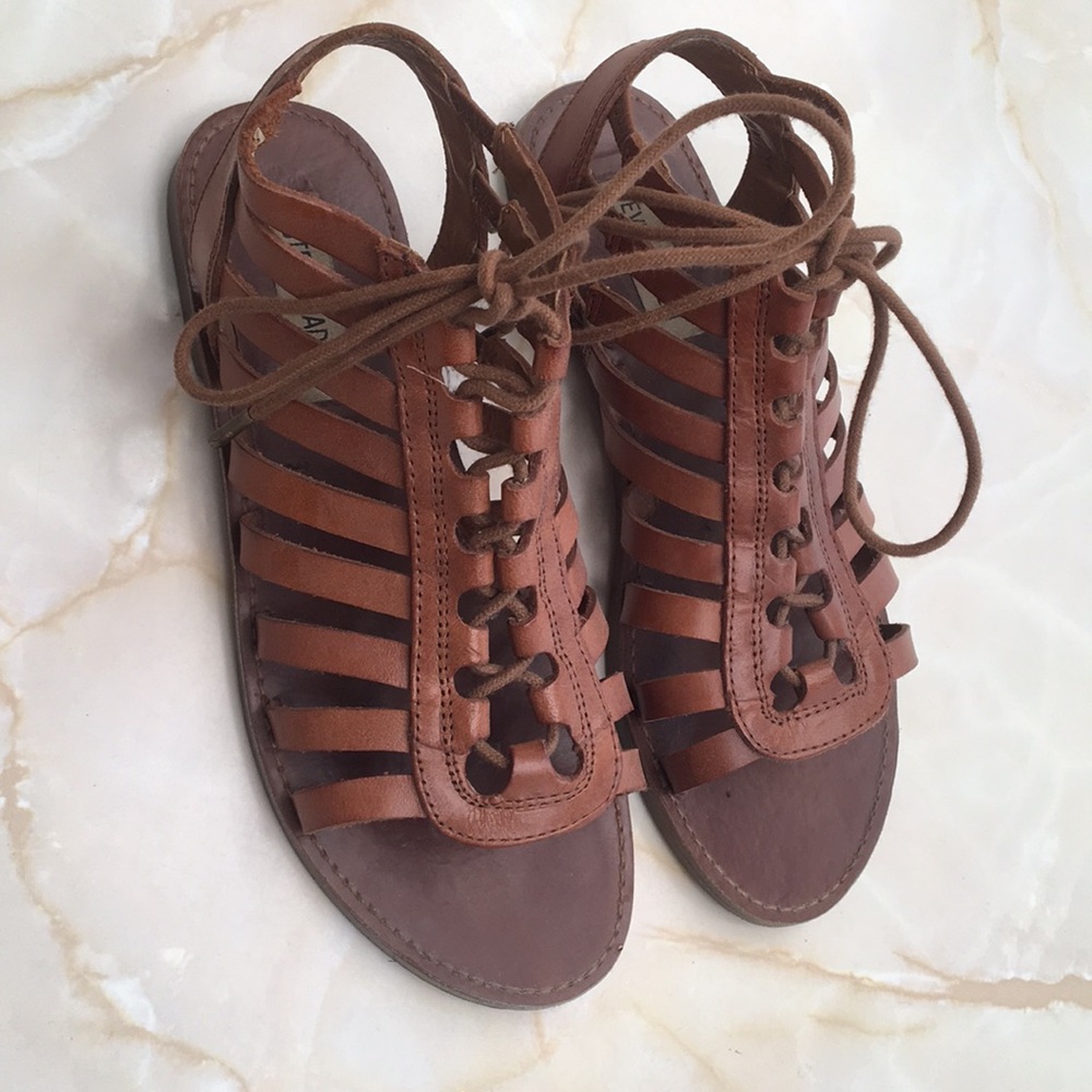 STEVE MADDEN gladiator sandals
